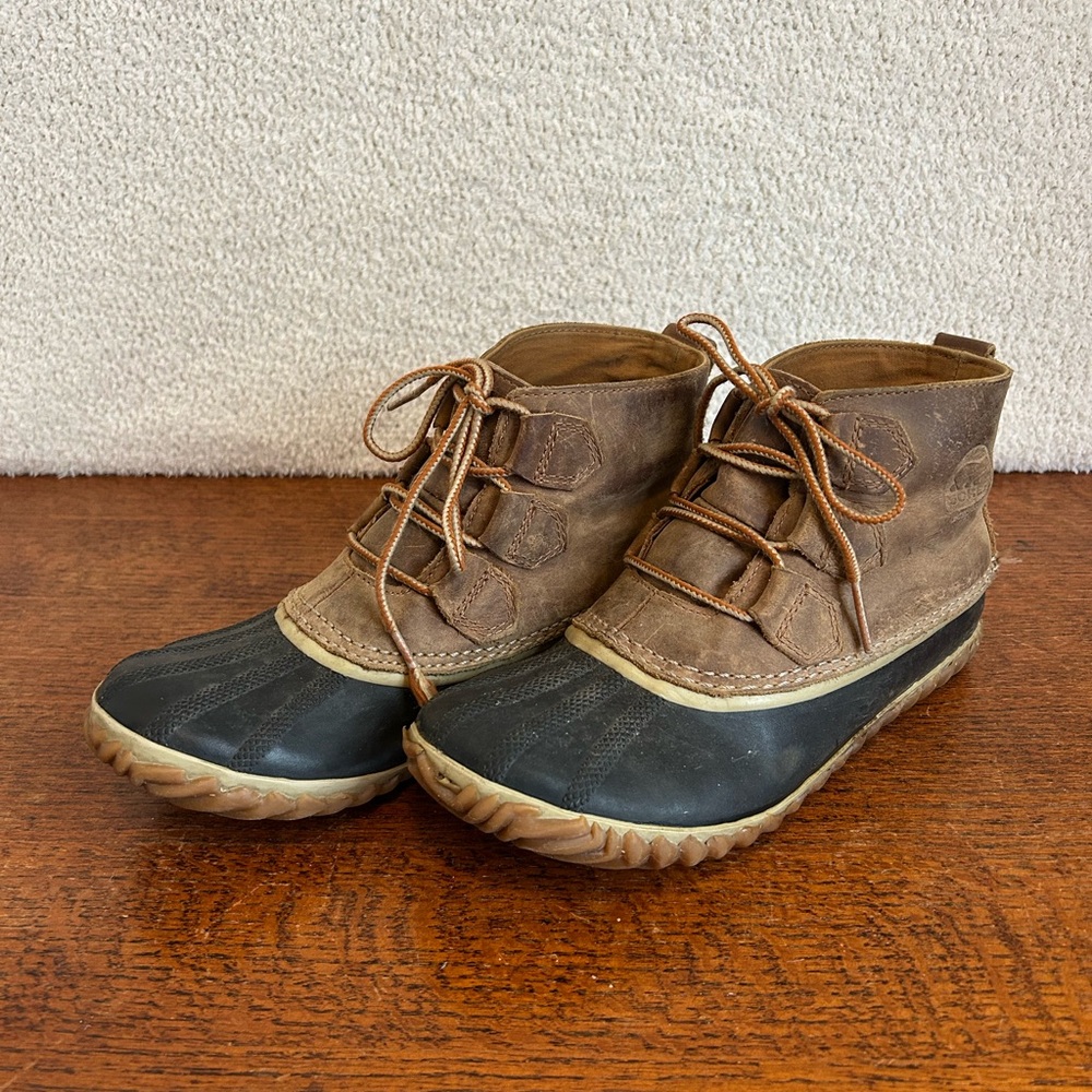 Sorel Out and About Boots